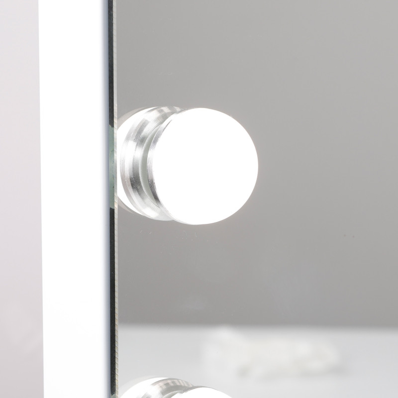 Hollywood 15 Bulbs Music Mirror Hollywood 15 gloeilampen muziekspiegel Bluetoothluidspreker